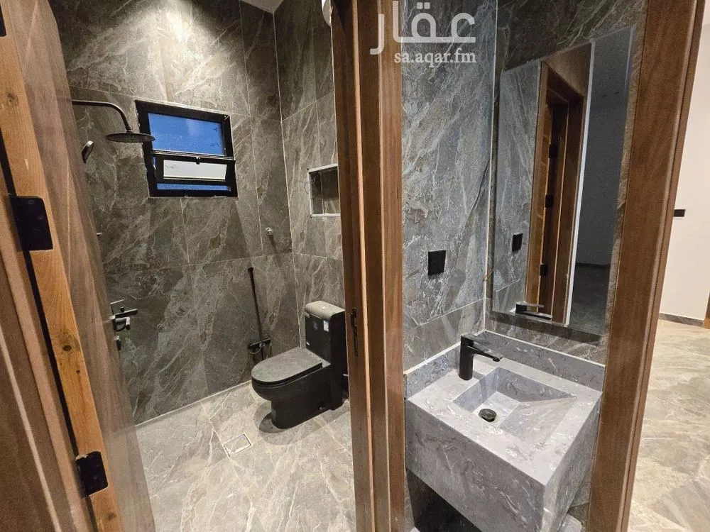 5 bedroom villa in Okaz, Riyadh 18