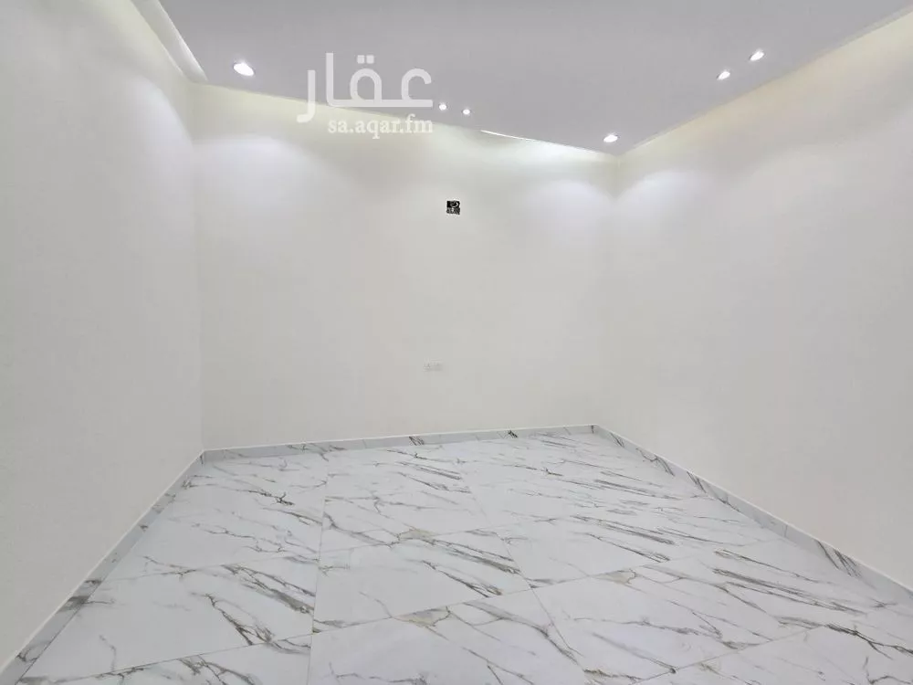 فيلا 6 غرف في العريجاء الغربية 4