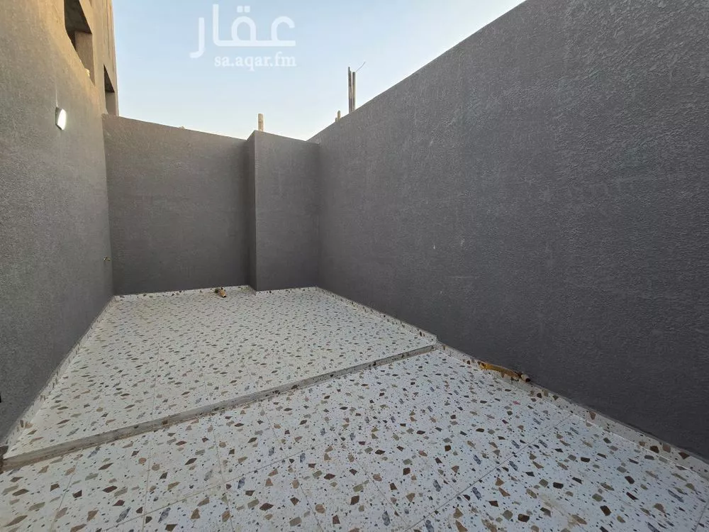 5 bedroom villa in Okaz, Riyadh 8