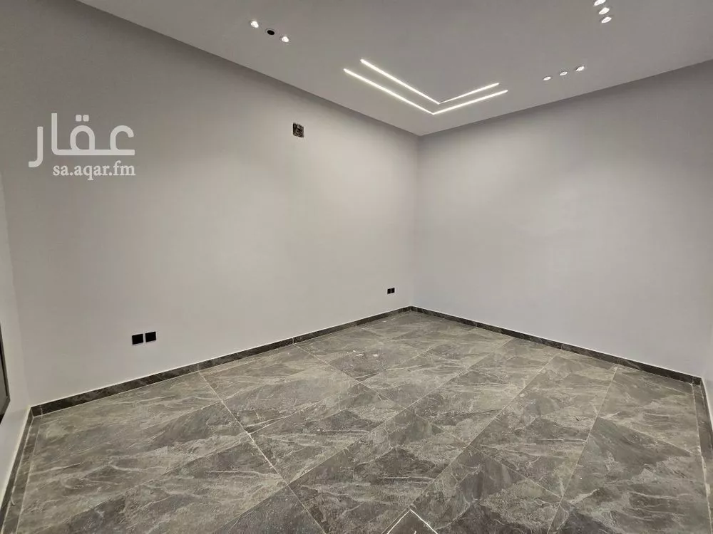 5 bedroom villa in Okaz, Riyadh 21