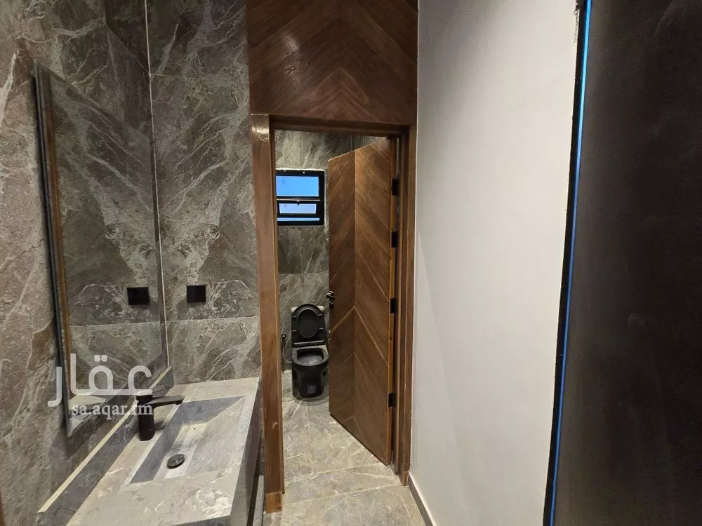 5 bedroom villa in Okaz, Riyadh 10