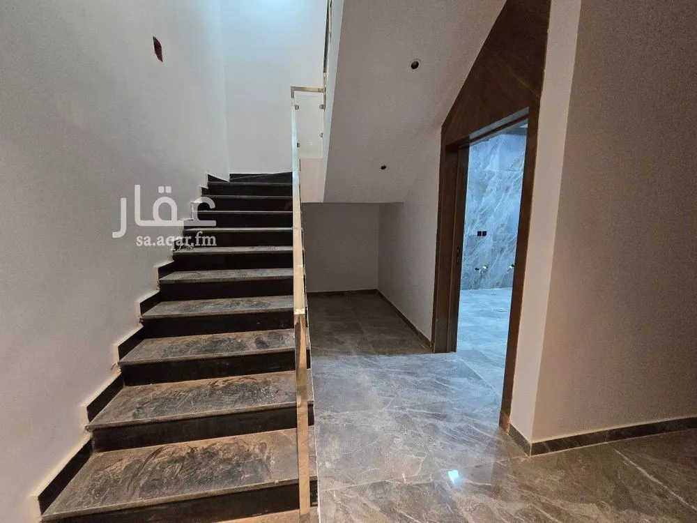 5 bedroom villa in Okaz, Riyadh 12