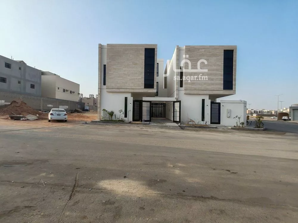 5 bedroom villa in Al Mahdiyyah 1