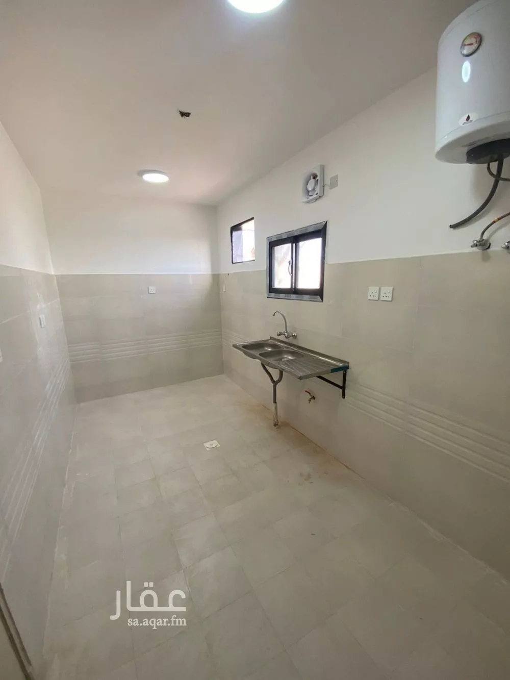 دور 3 غرف في السعادة 4