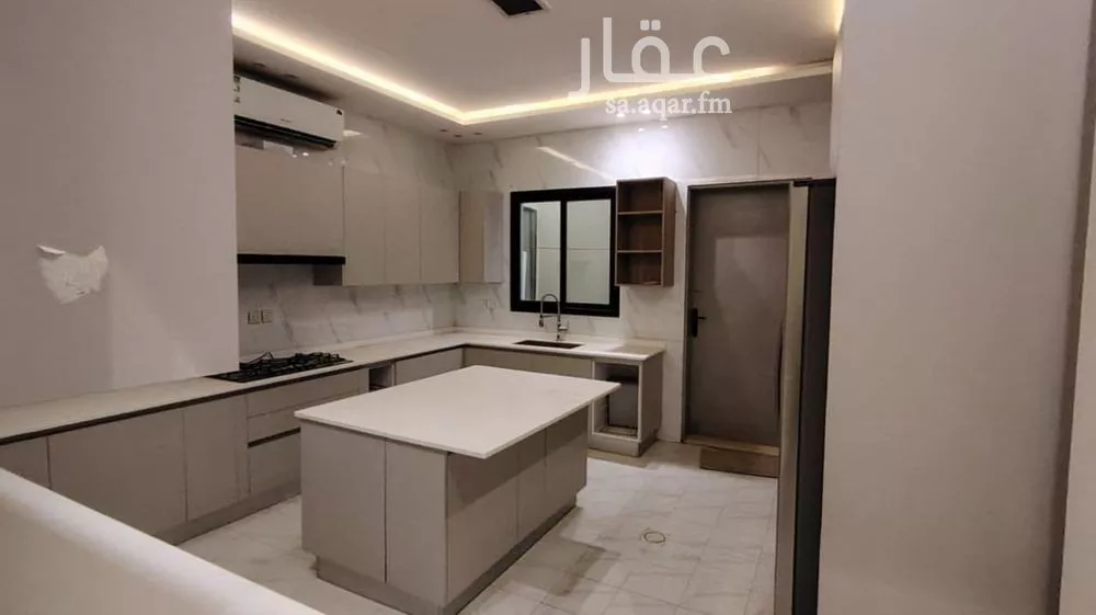 4 bedroom villa in Al Mahdiyyah, Riyadh 15