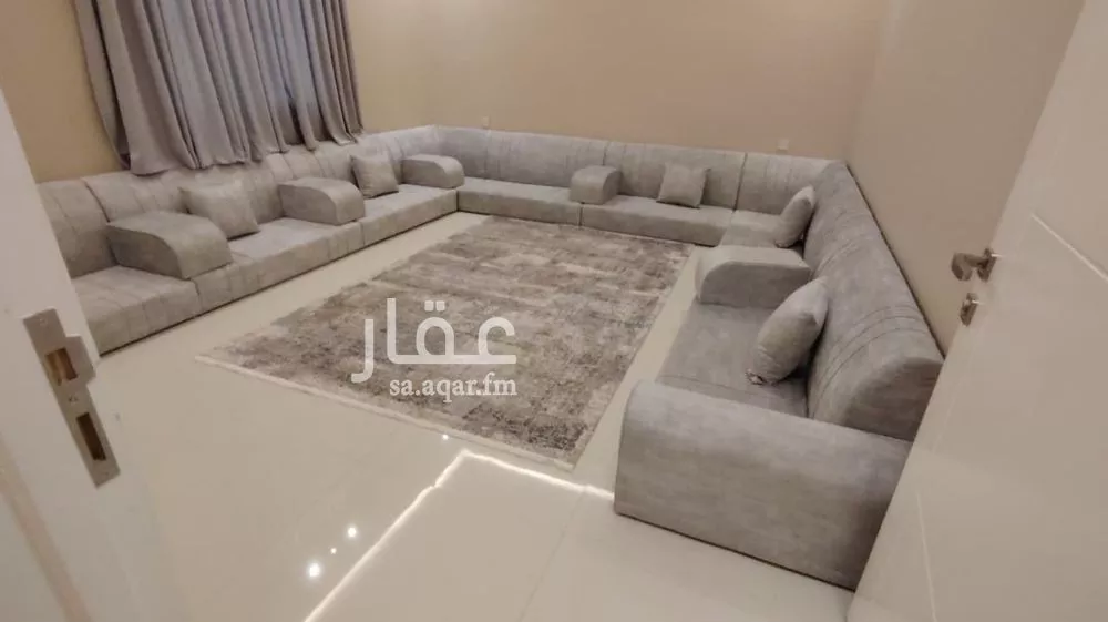 4 bedroom villa in Al Mahdiyyah, Riyadh 6