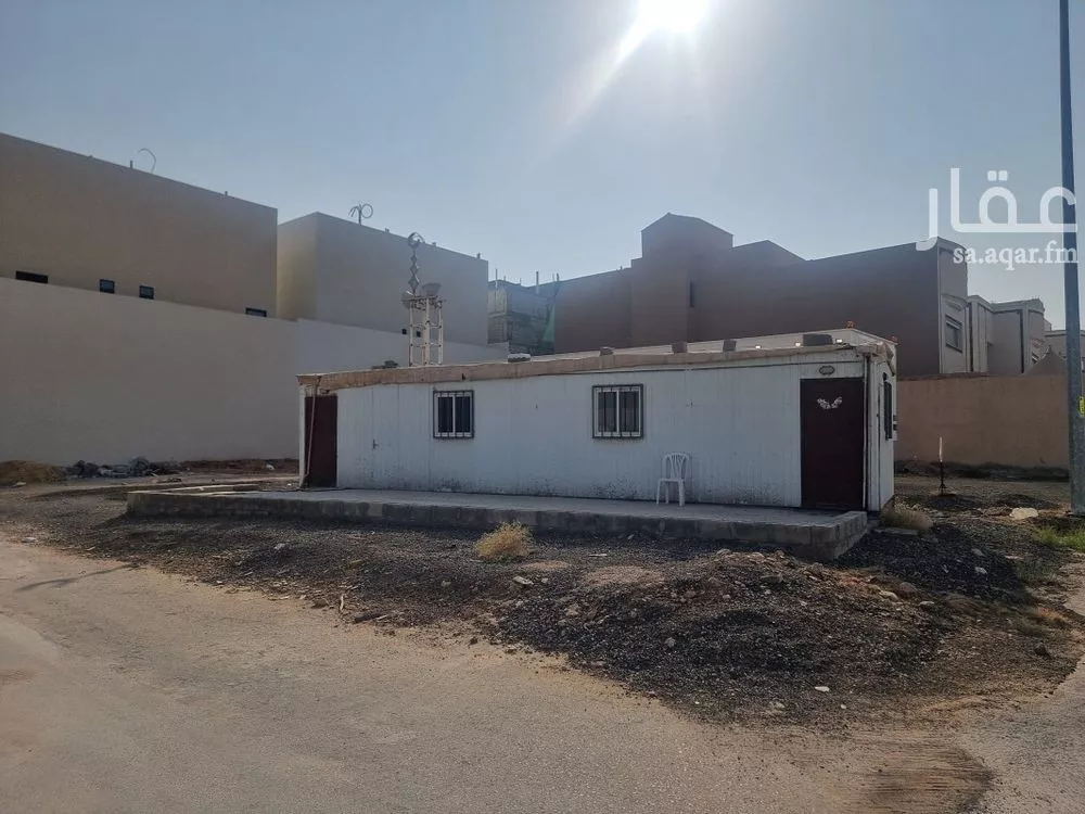 land in Dhahrat Laban, Riyadh 7