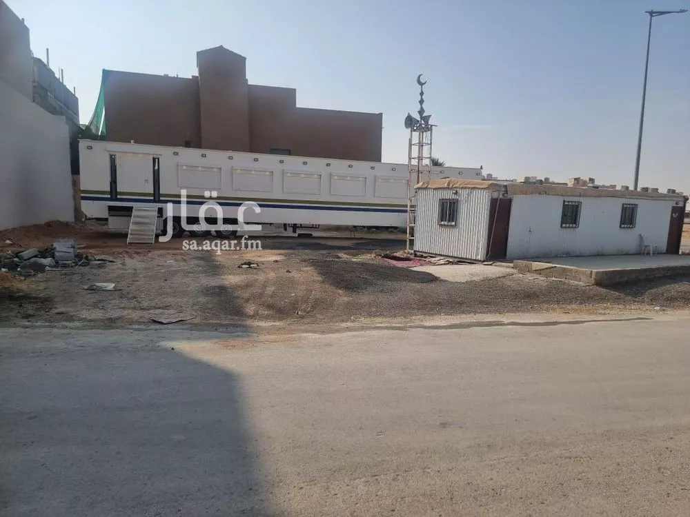 land in Dhahrat Laban, Riyadh 4