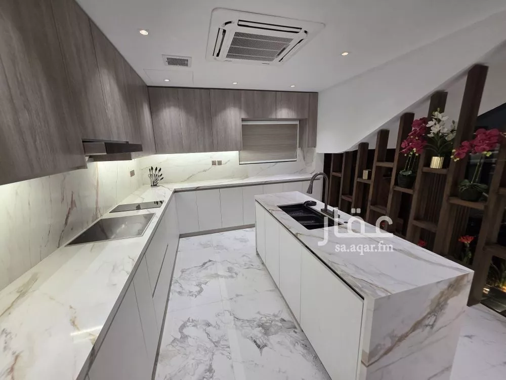 6 bedroom villa in Al Olaya, Riyadh 18