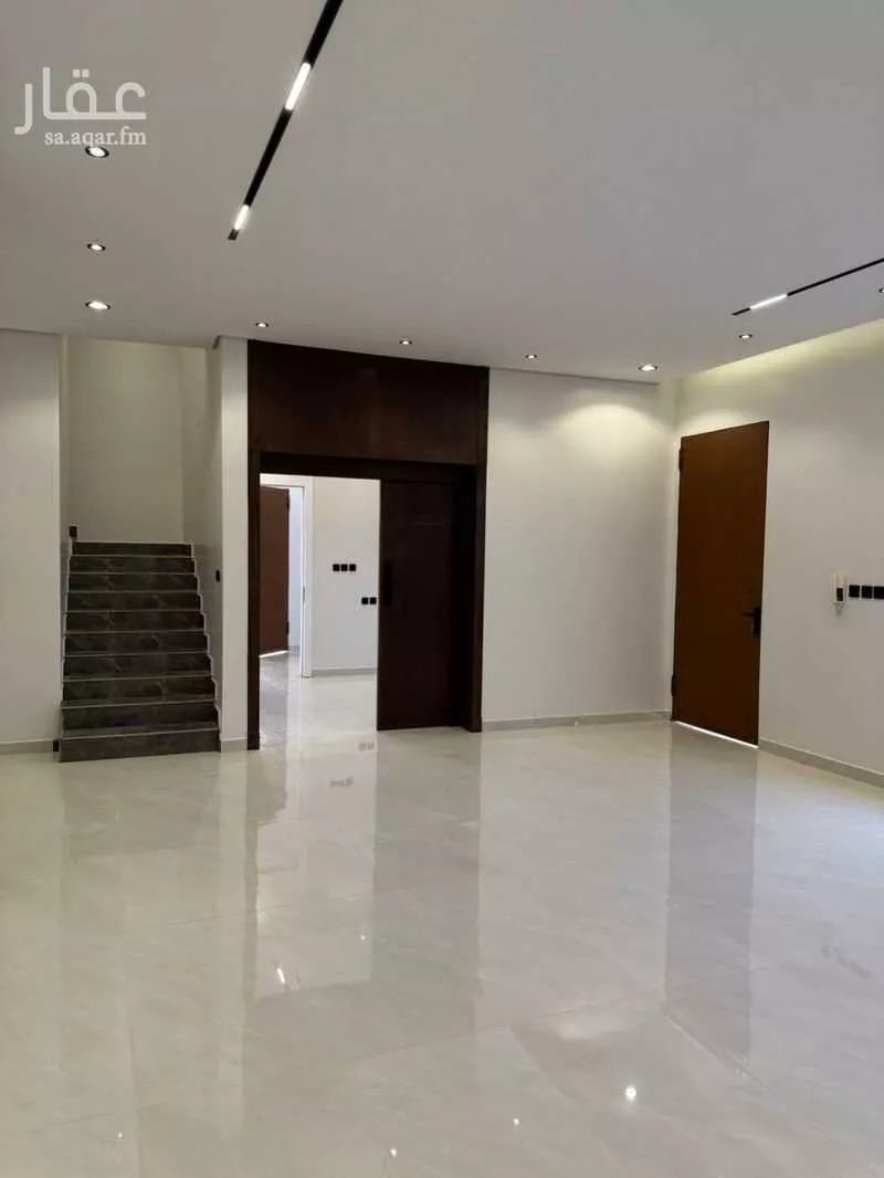 فيلا 6 غرف في الجنادرية 1