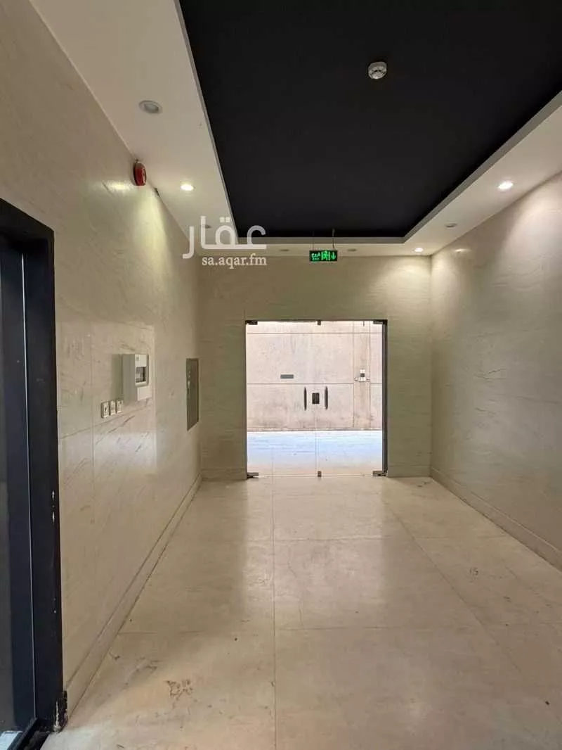 296 sqm office in King Fahd 1