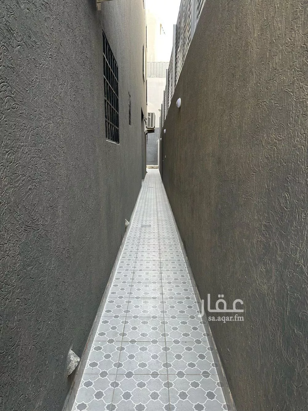 فيلا 5 غرف في النرجس 4