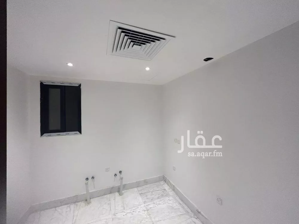 فيلا 5 غرف في العارض 1