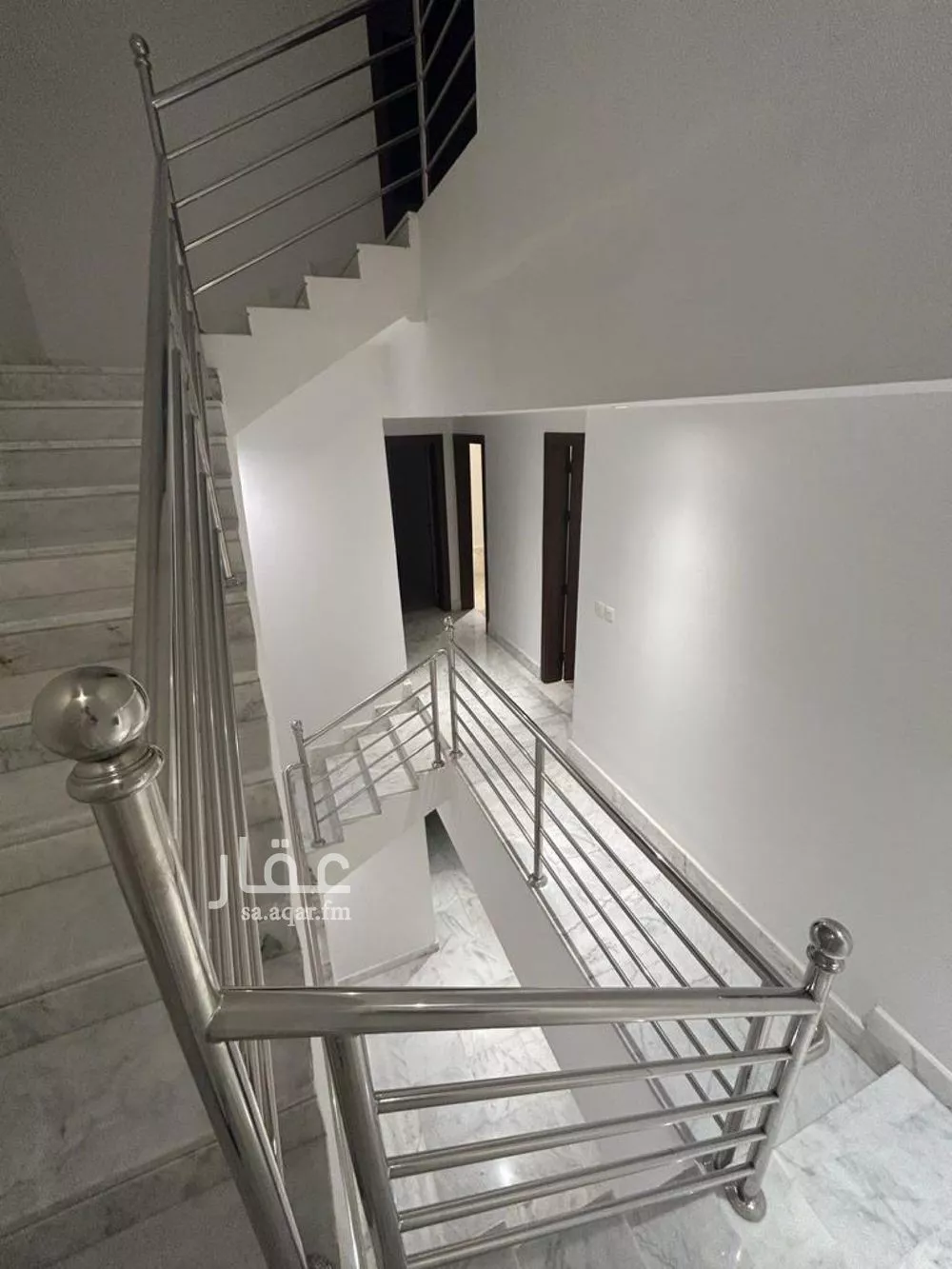 فيلا 5 غرف في العارض 5