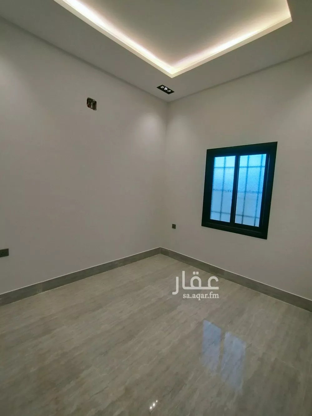 شقة 3 غرف في الرمال 4