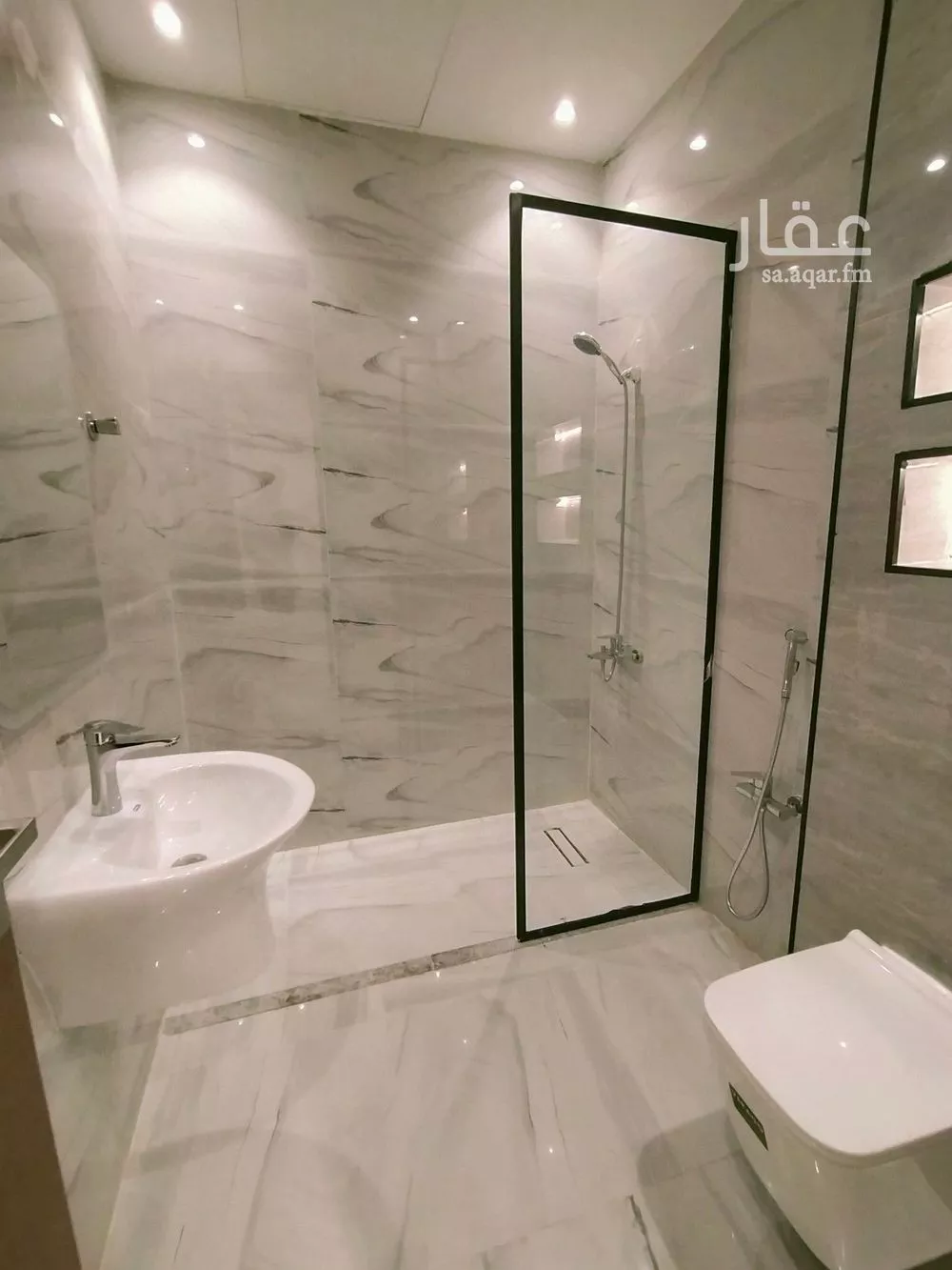 3 bedroom floor in Al Rimal 2