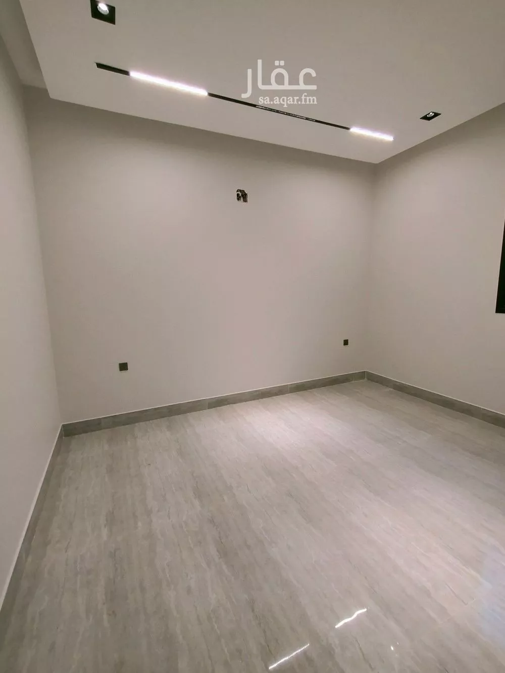 شقة 3 غرف في الرمال 5