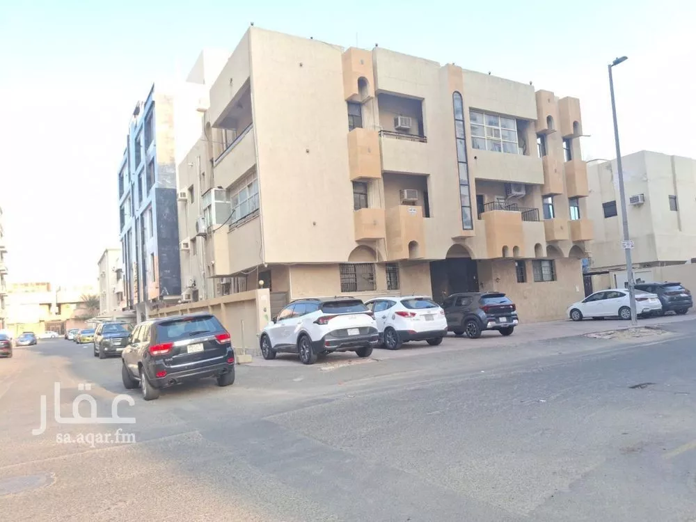 عمارة 522 م² في الروضة 3