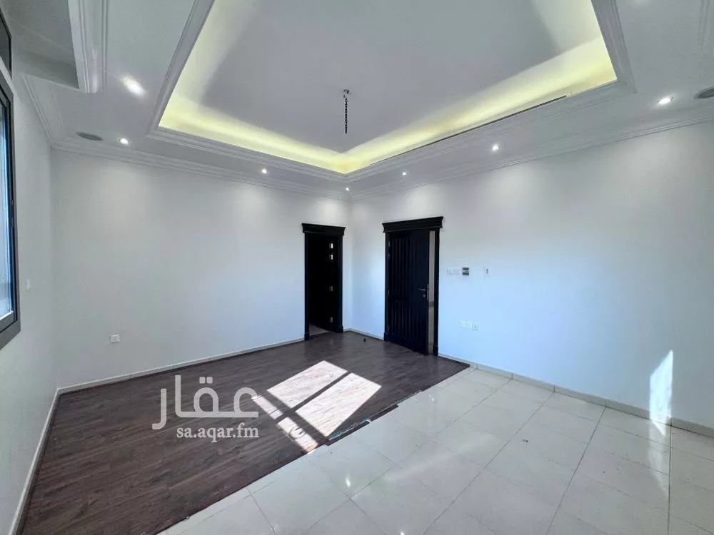 فيلا 5 غرف في الروضة 2