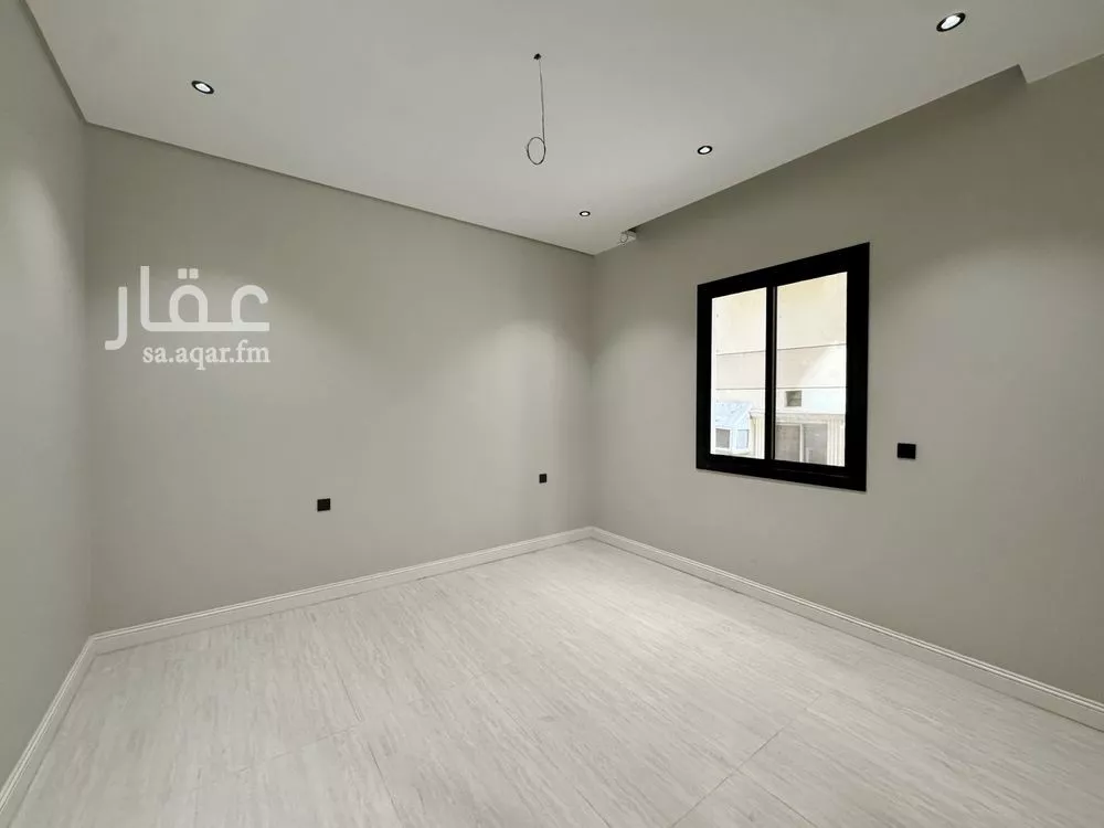 شقة 4 غرف في النهضة 4