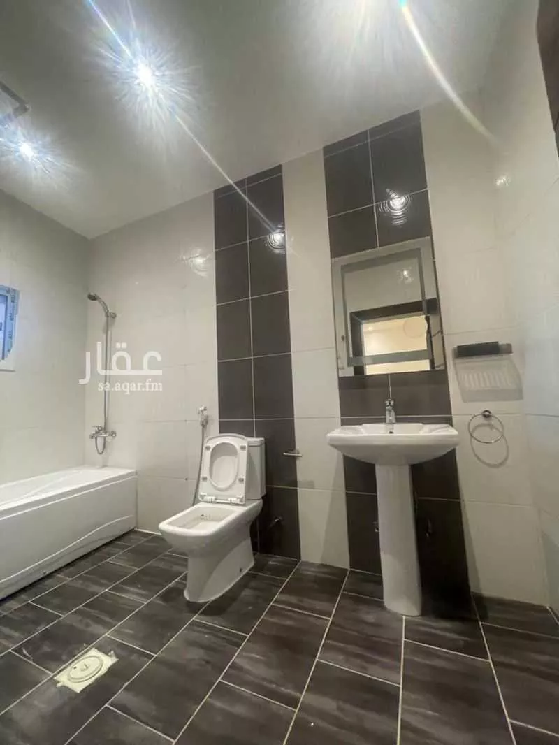 6 bedroom villa in Az Zomorod, Jeddah 9