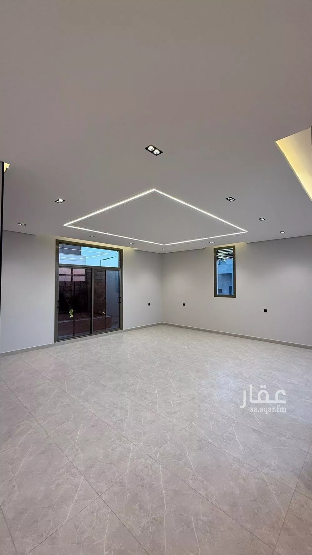 فيلا 6 غرف في المهدية 5