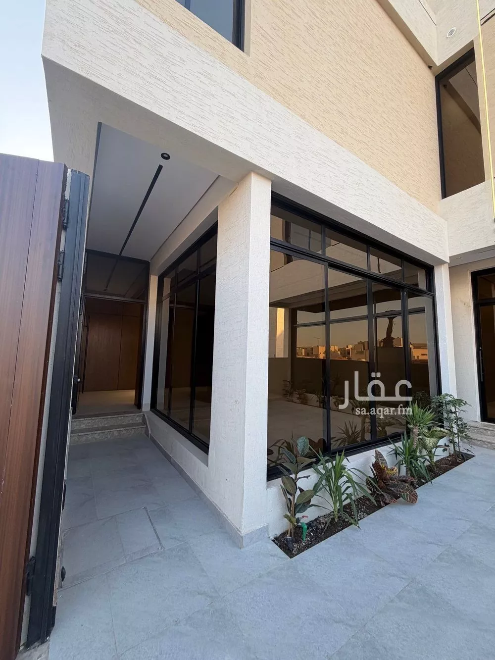 فيلا 6 غرف في المهدية 5