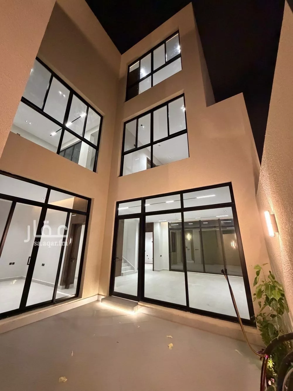 فيلا 6 غرف في المهدية 5