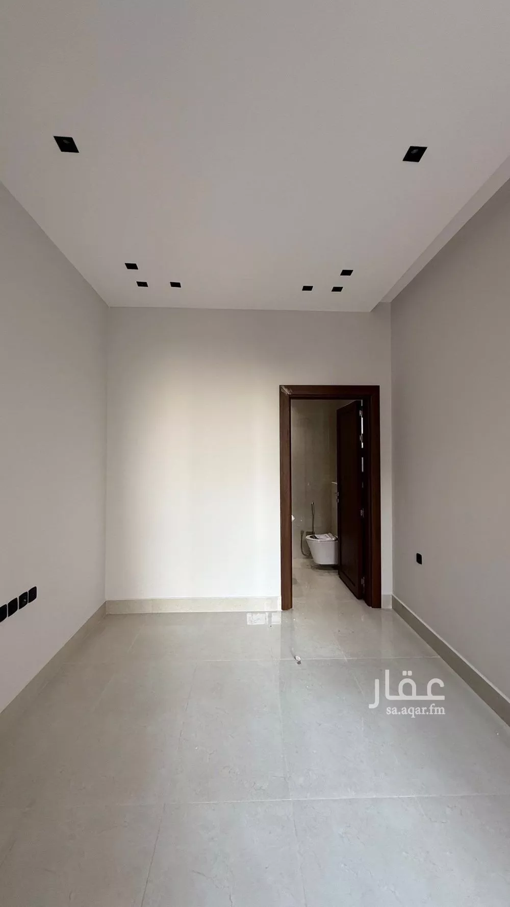 فيلا 6 غرف في المهدية 5