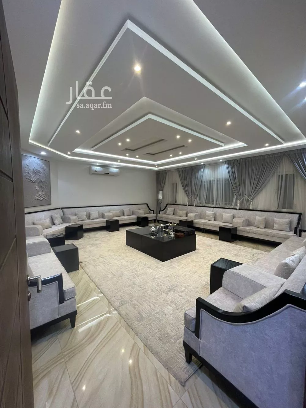 10 bedroom apartment in Al Rimal 4