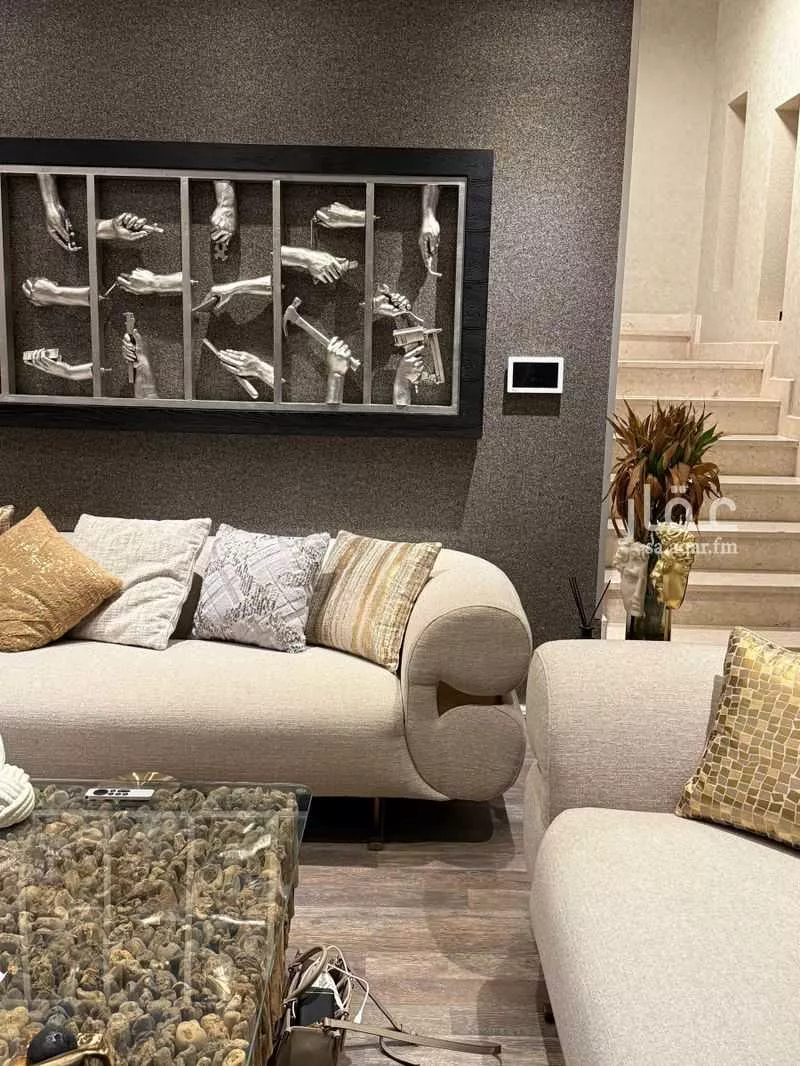 4 bedroom villa in Irqah 4