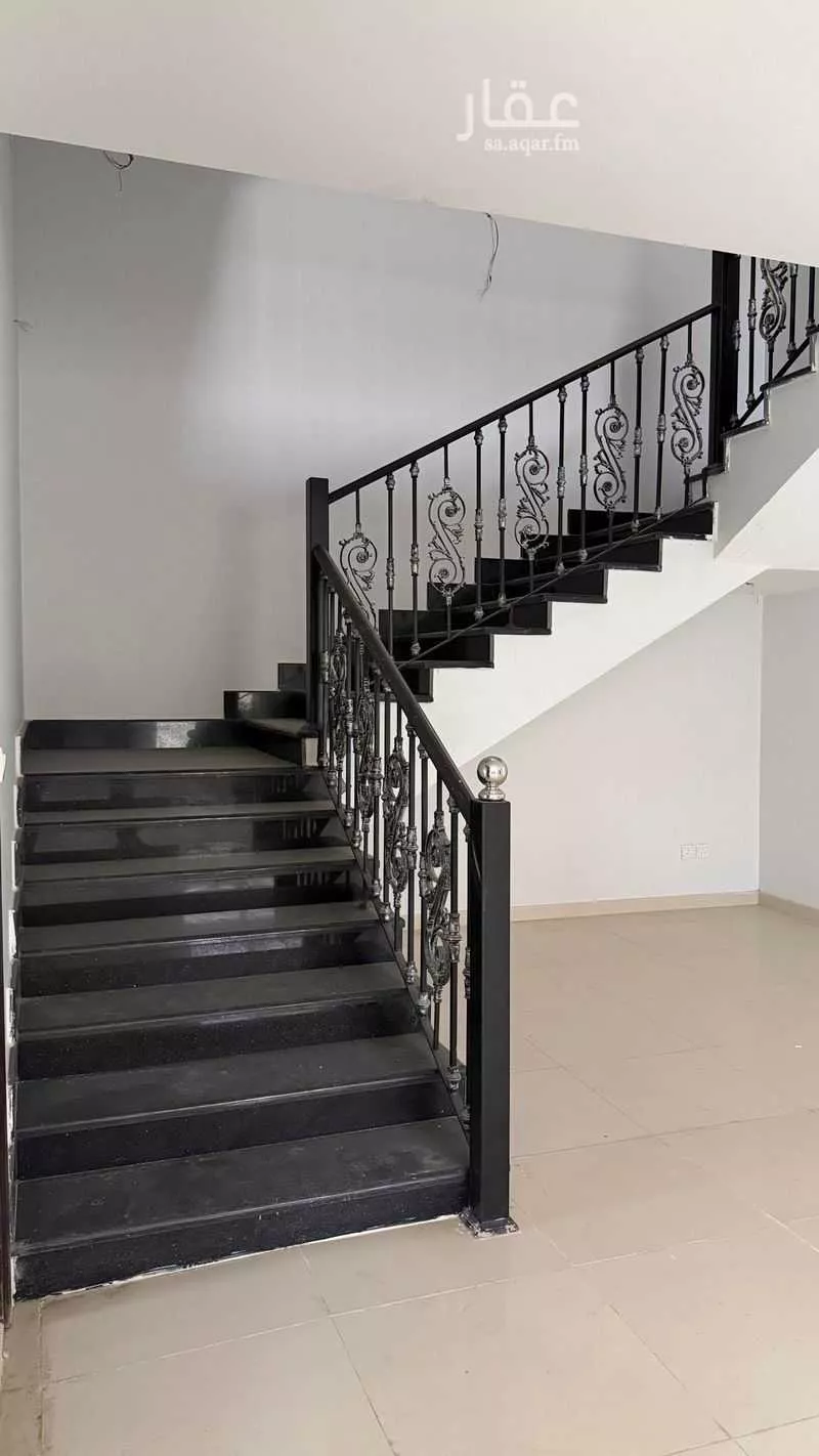 8 bedroom villa in Al Fardus 5