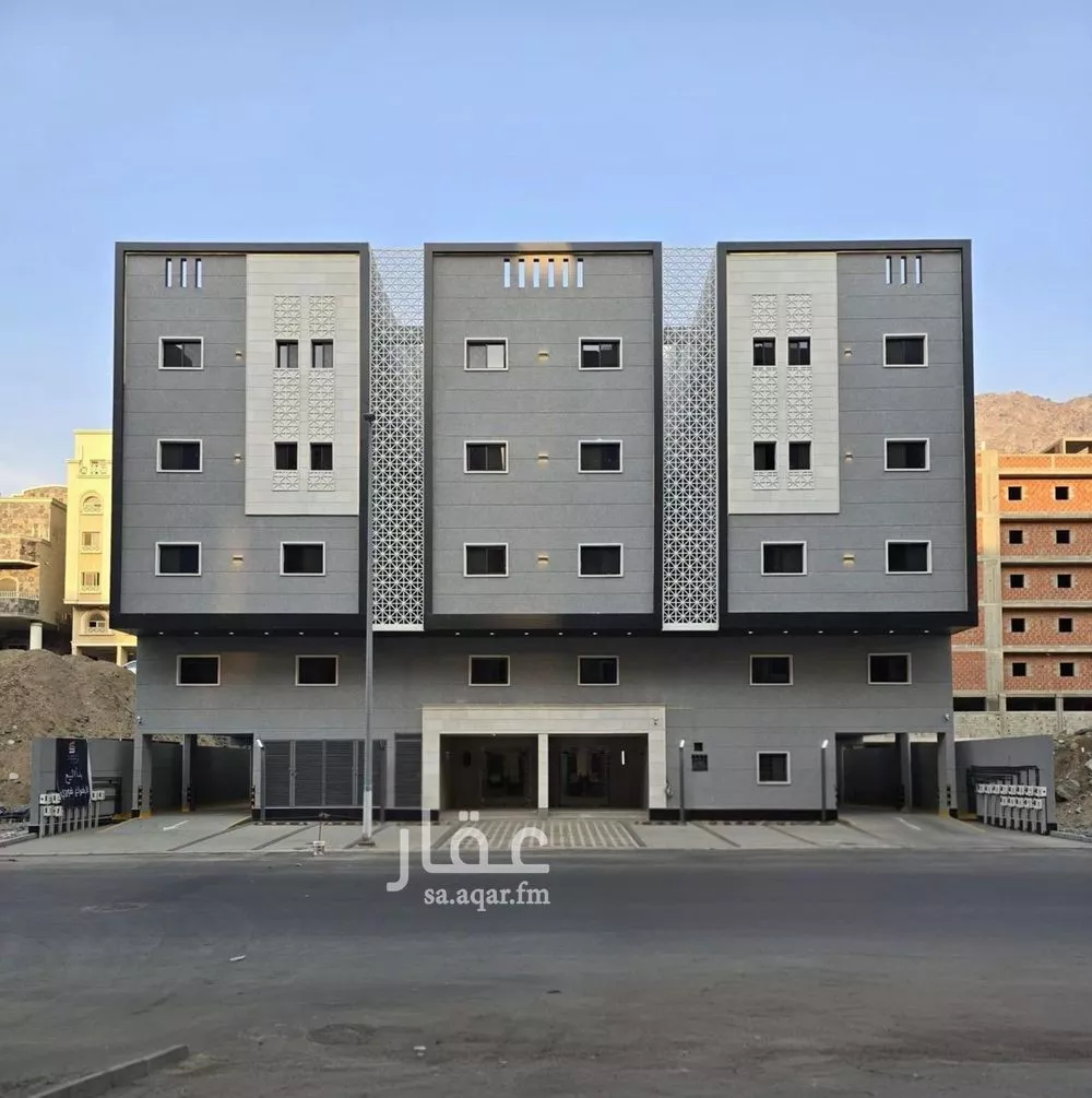 شقة 5 غرف في بطحاء قريش 1