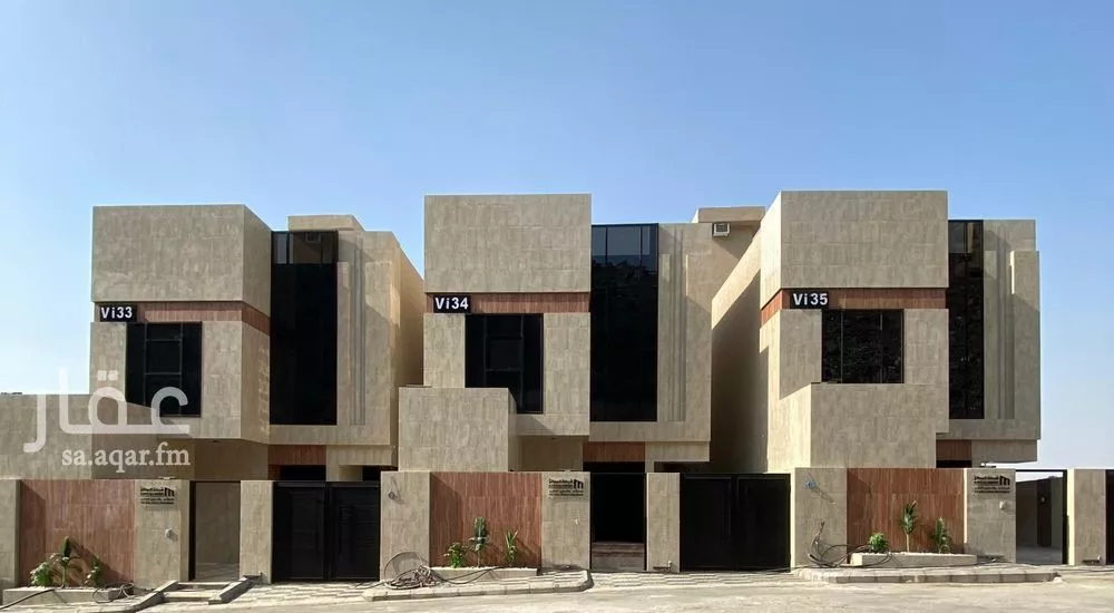 فيلا 8 غرف في العوالي 1