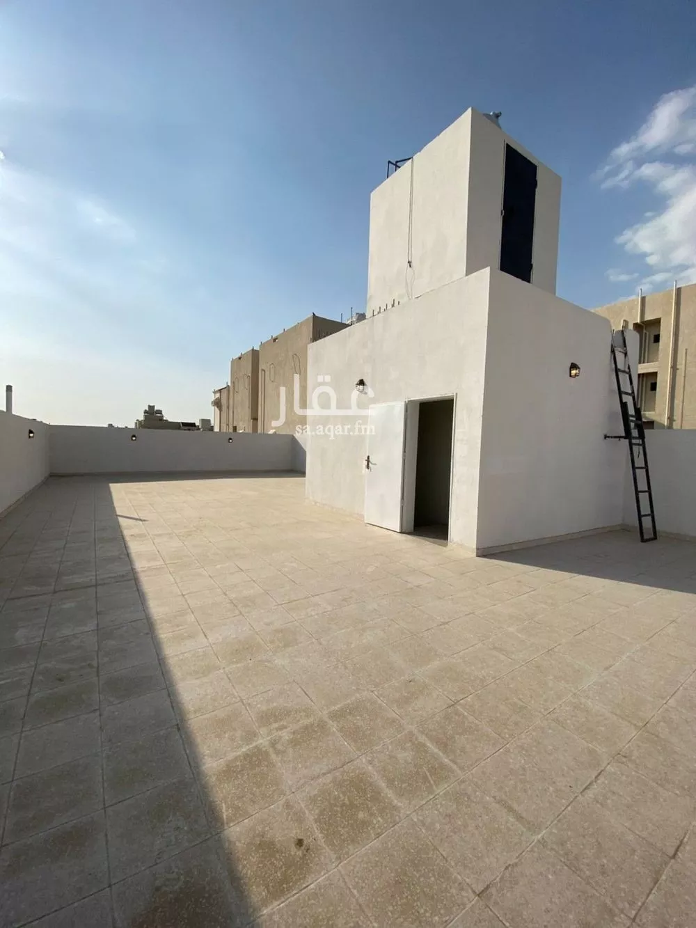 شقة 9 غرف في الراشدية 5