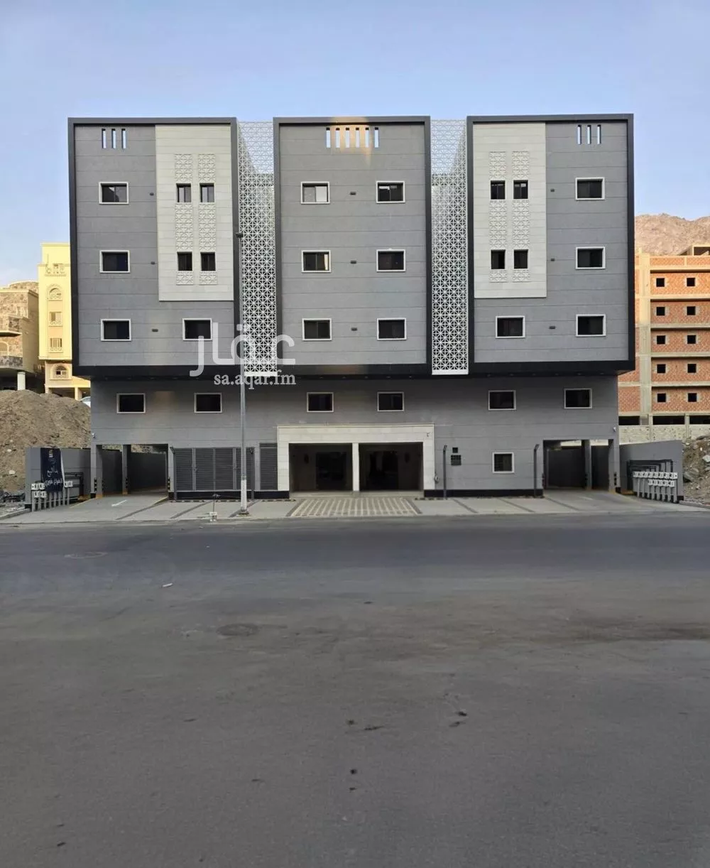 شقة 4 غرف في بطحاء قريش 1