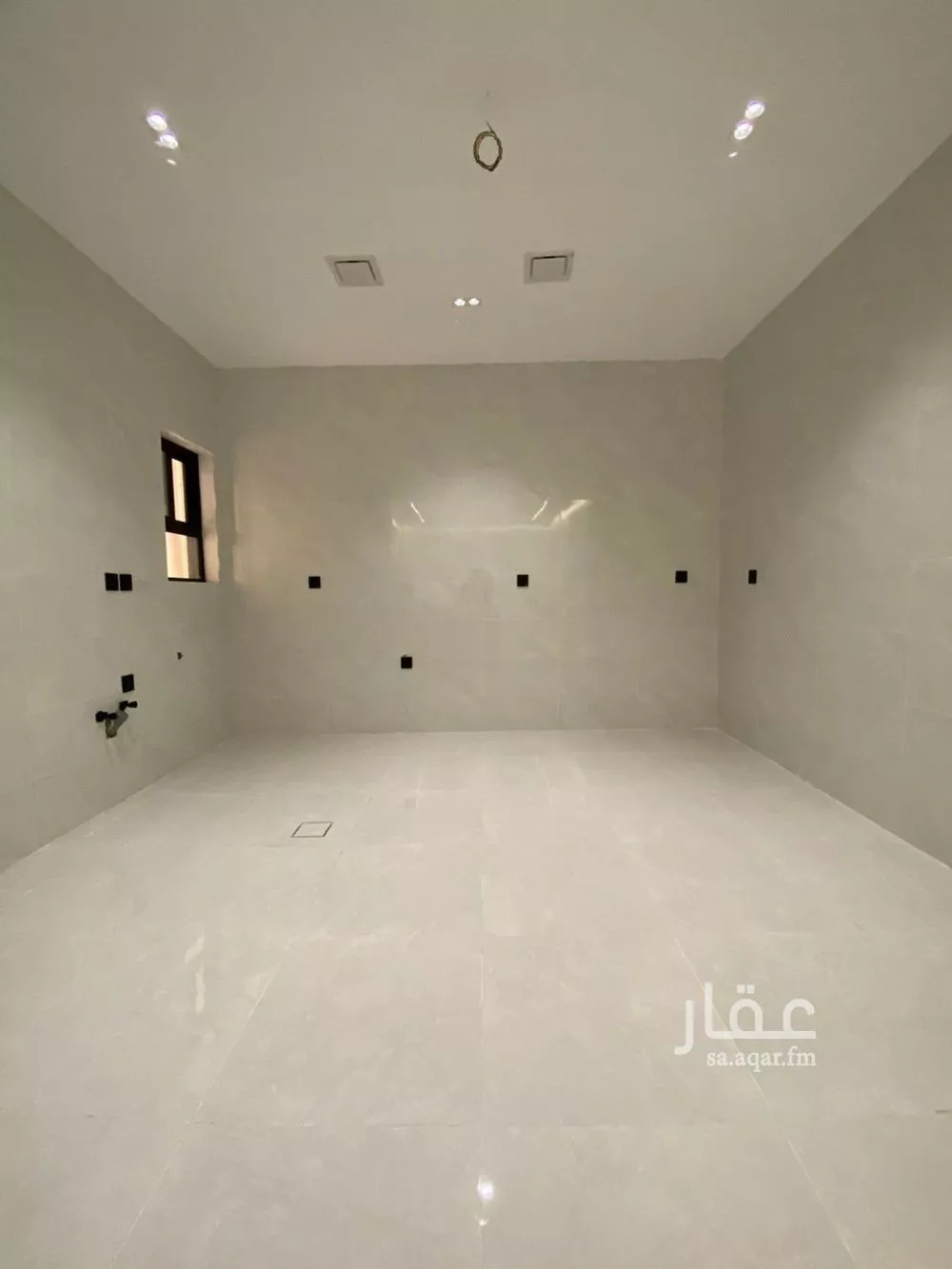 شقة 9 غرف في الراشدية 4