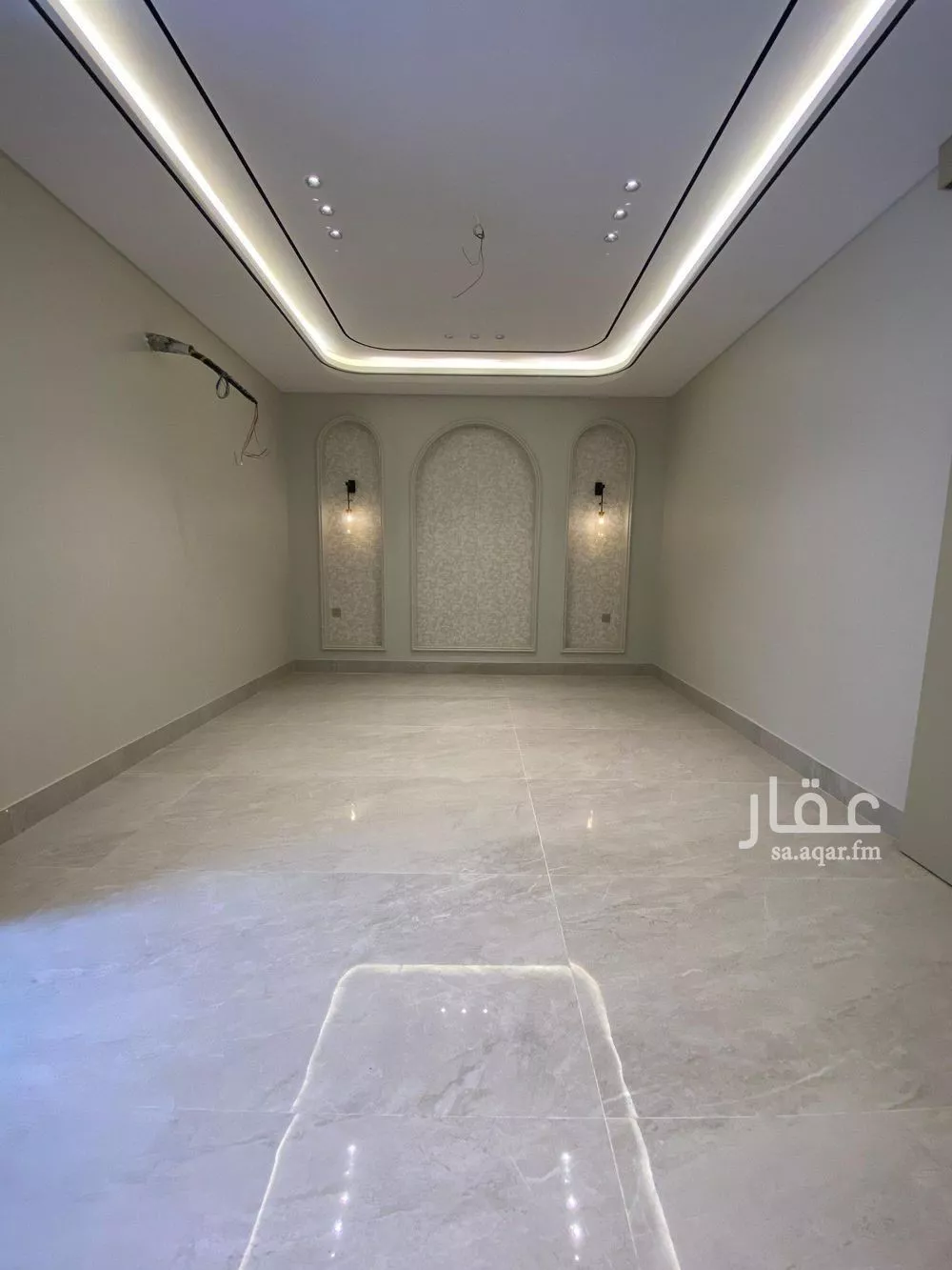 فيلا 8 غرف في العوالي 5