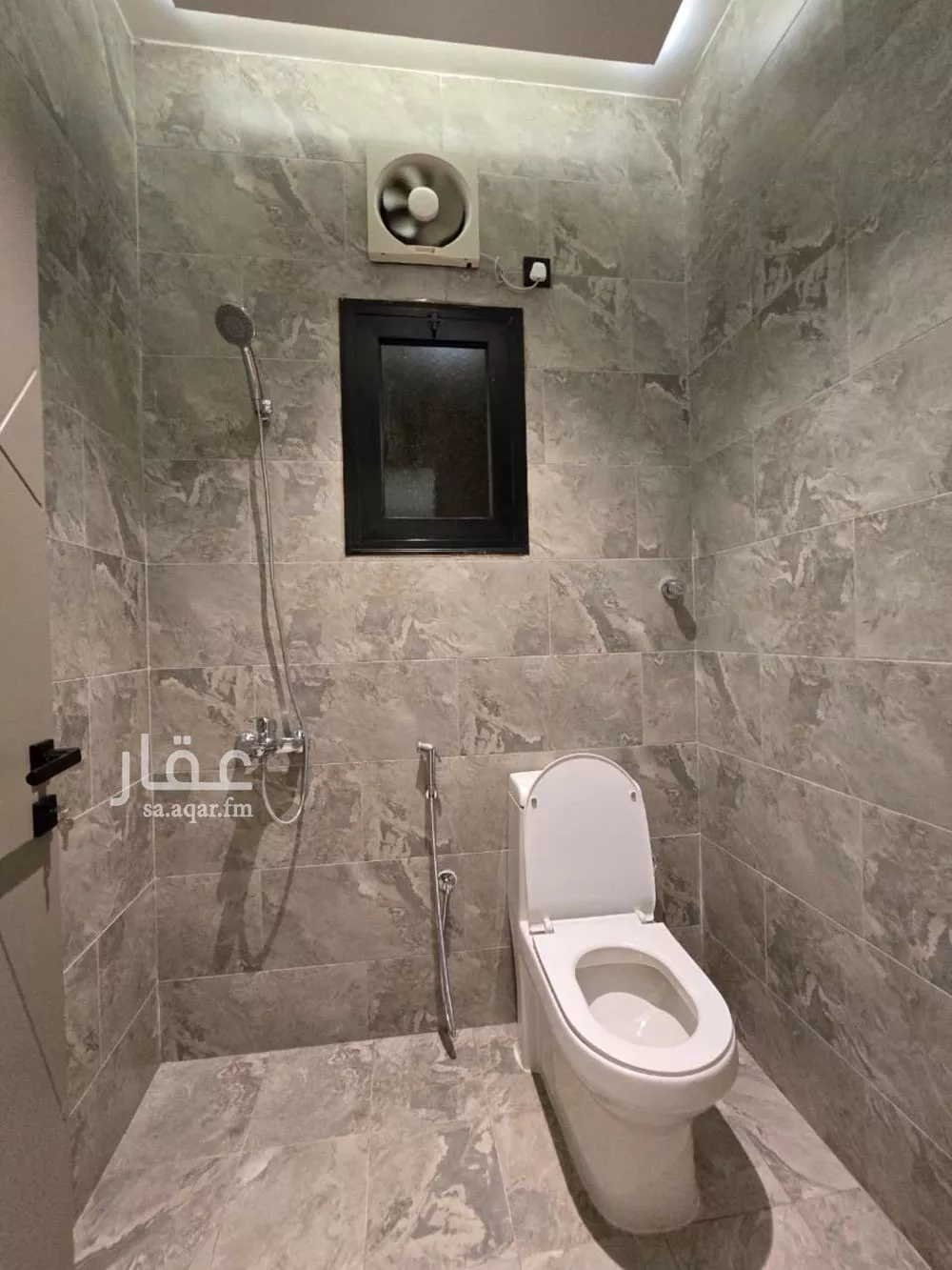 شقة 5 غرف في العكيشية 2