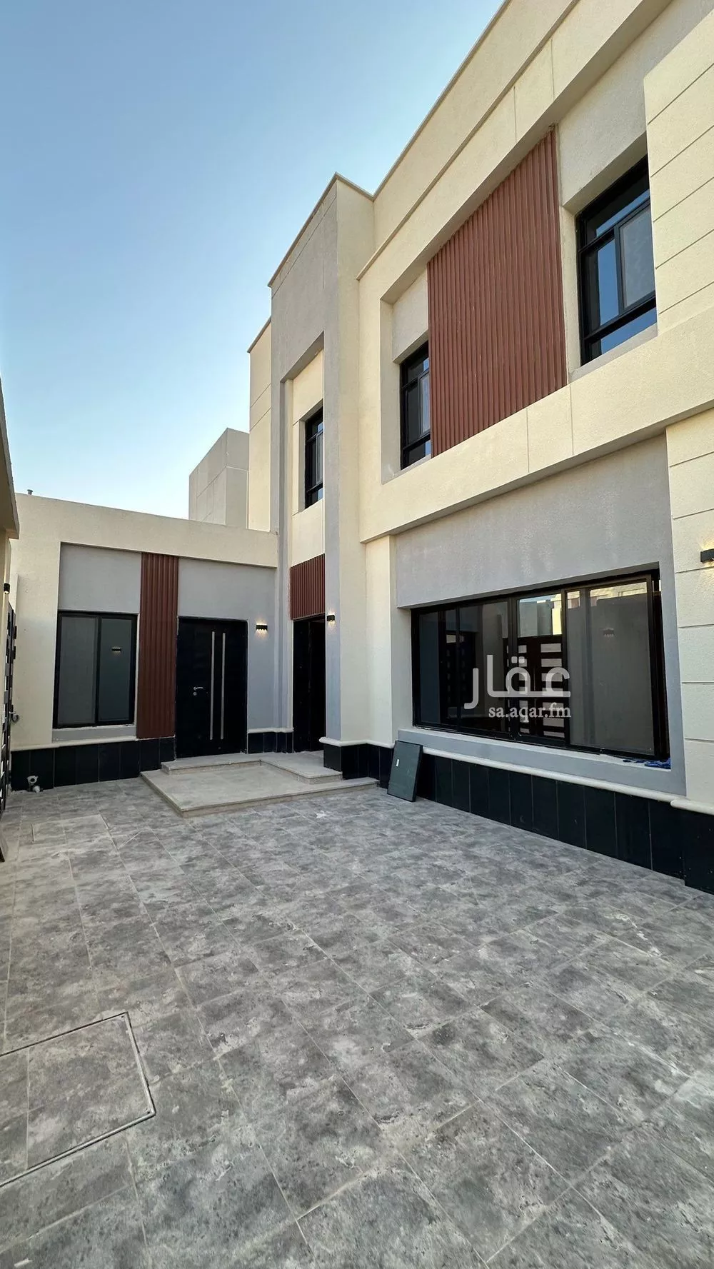 4 bedroom villa in Al Janadriyah 1