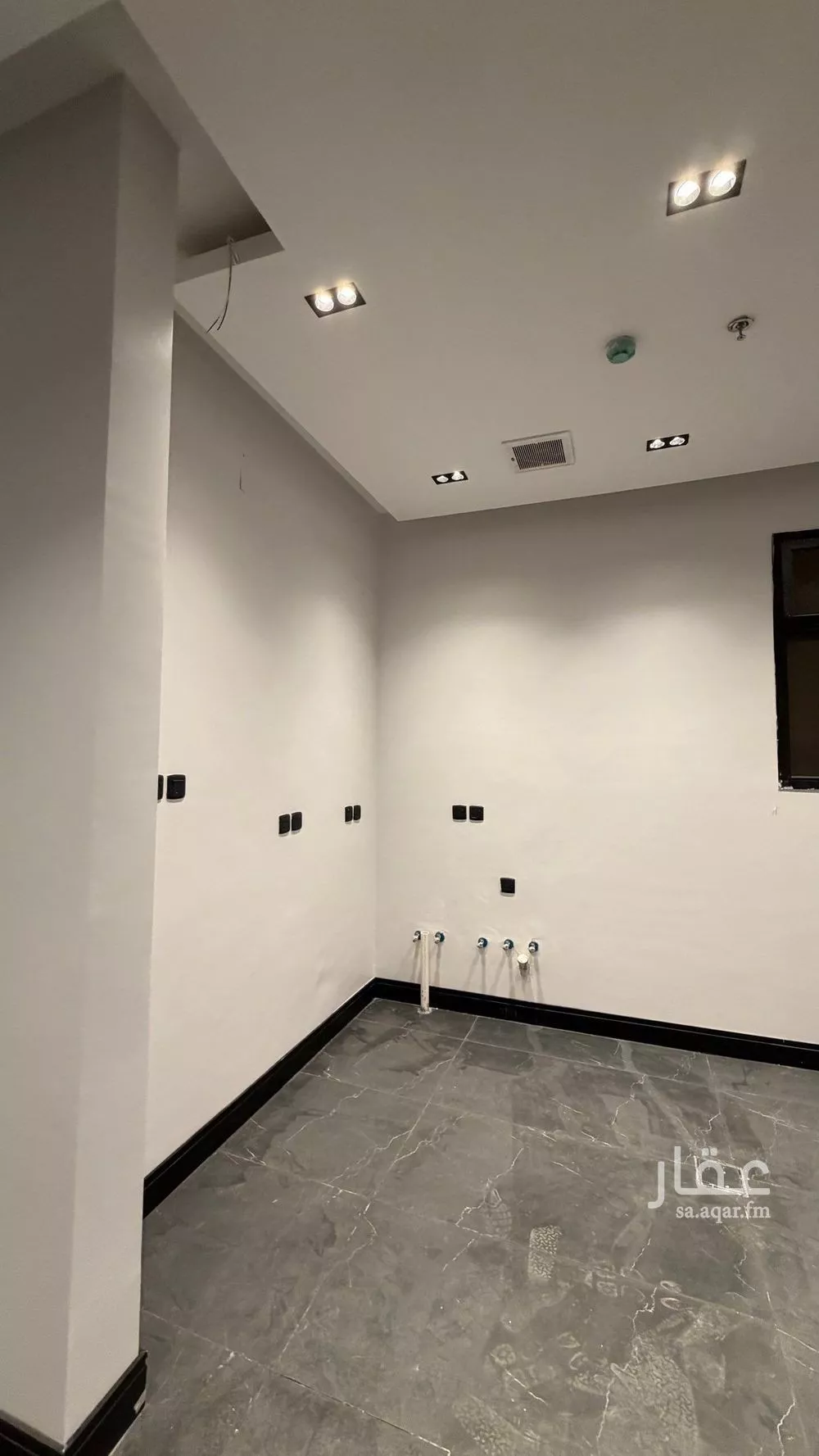 شقة 3 غرف في الرمال 5