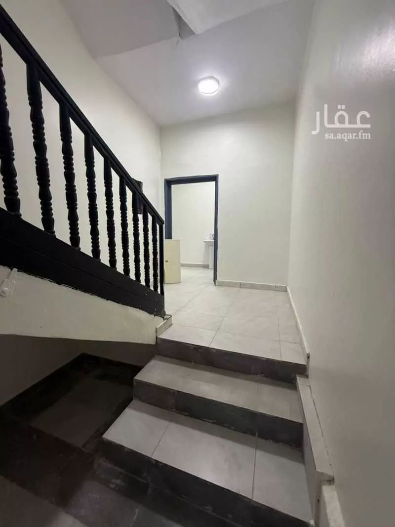 عمارة 570 م² في الخليج 5