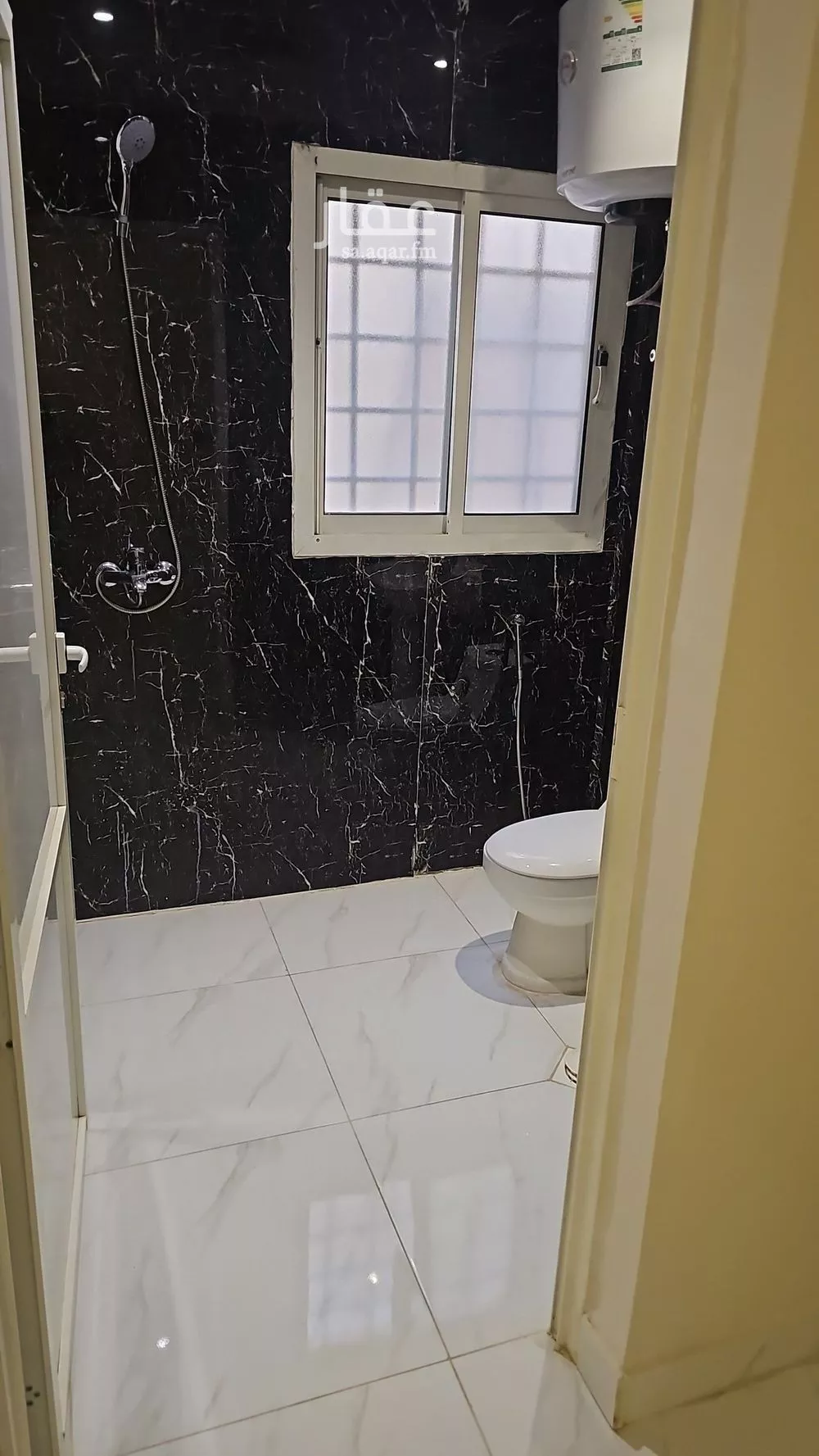 شقة 1 غرف في العقيق 4