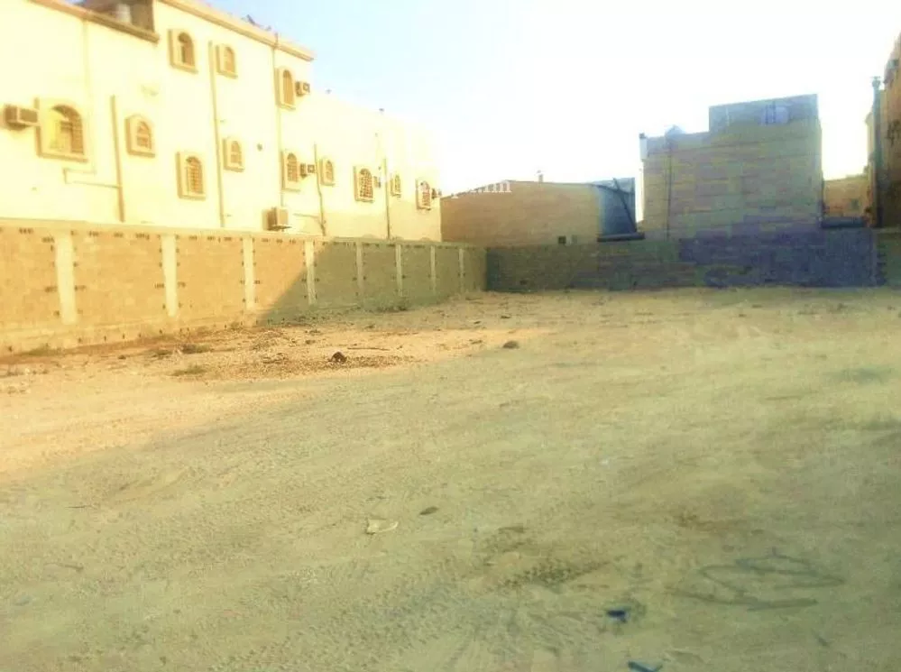 1553 sqm land in Al Jisr