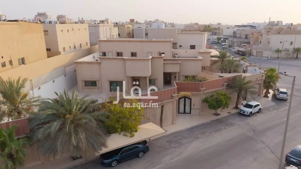 فيلا 5 غرف في الندى 4