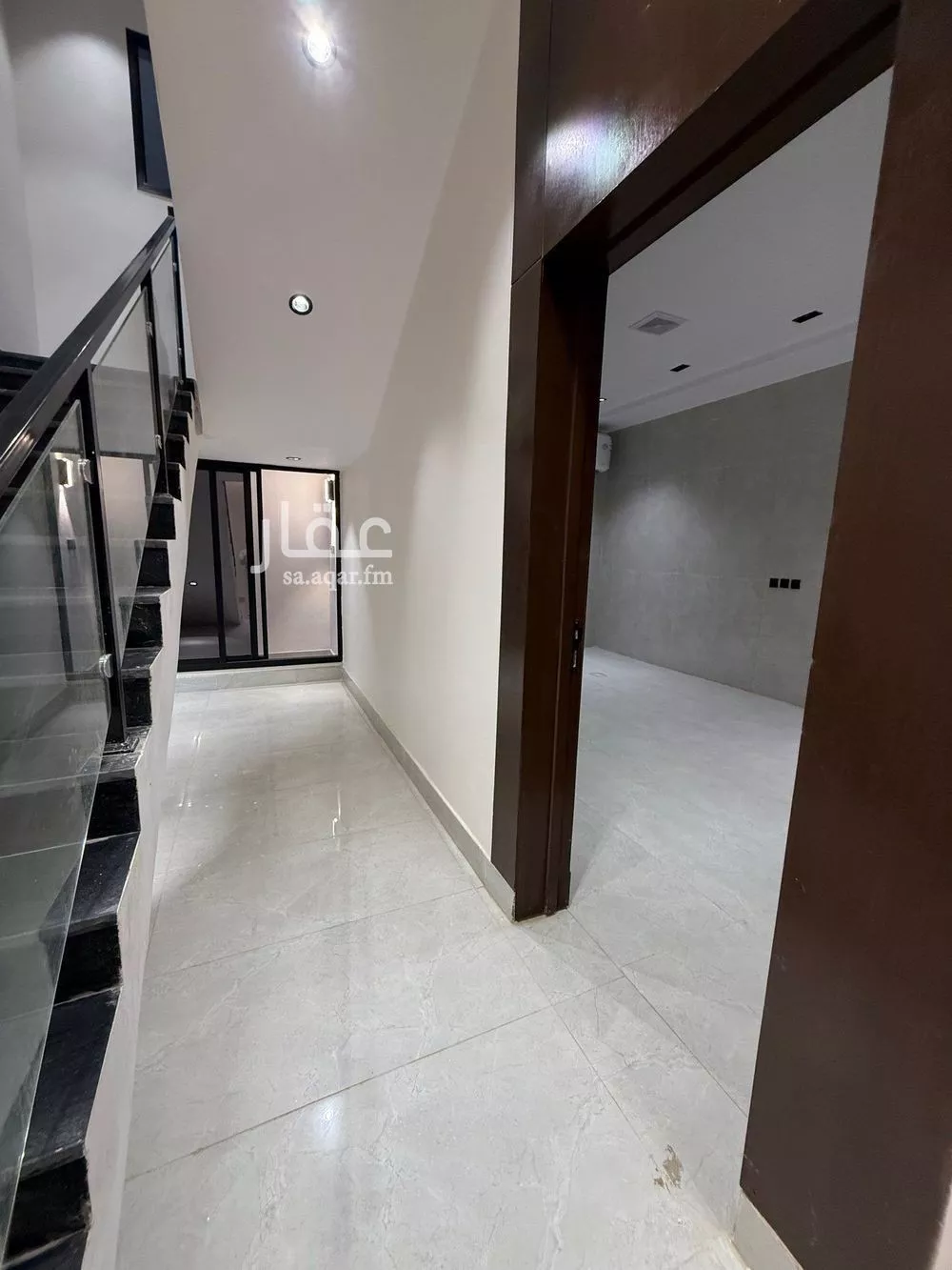 فيلا 5 غرف في النظيم 4