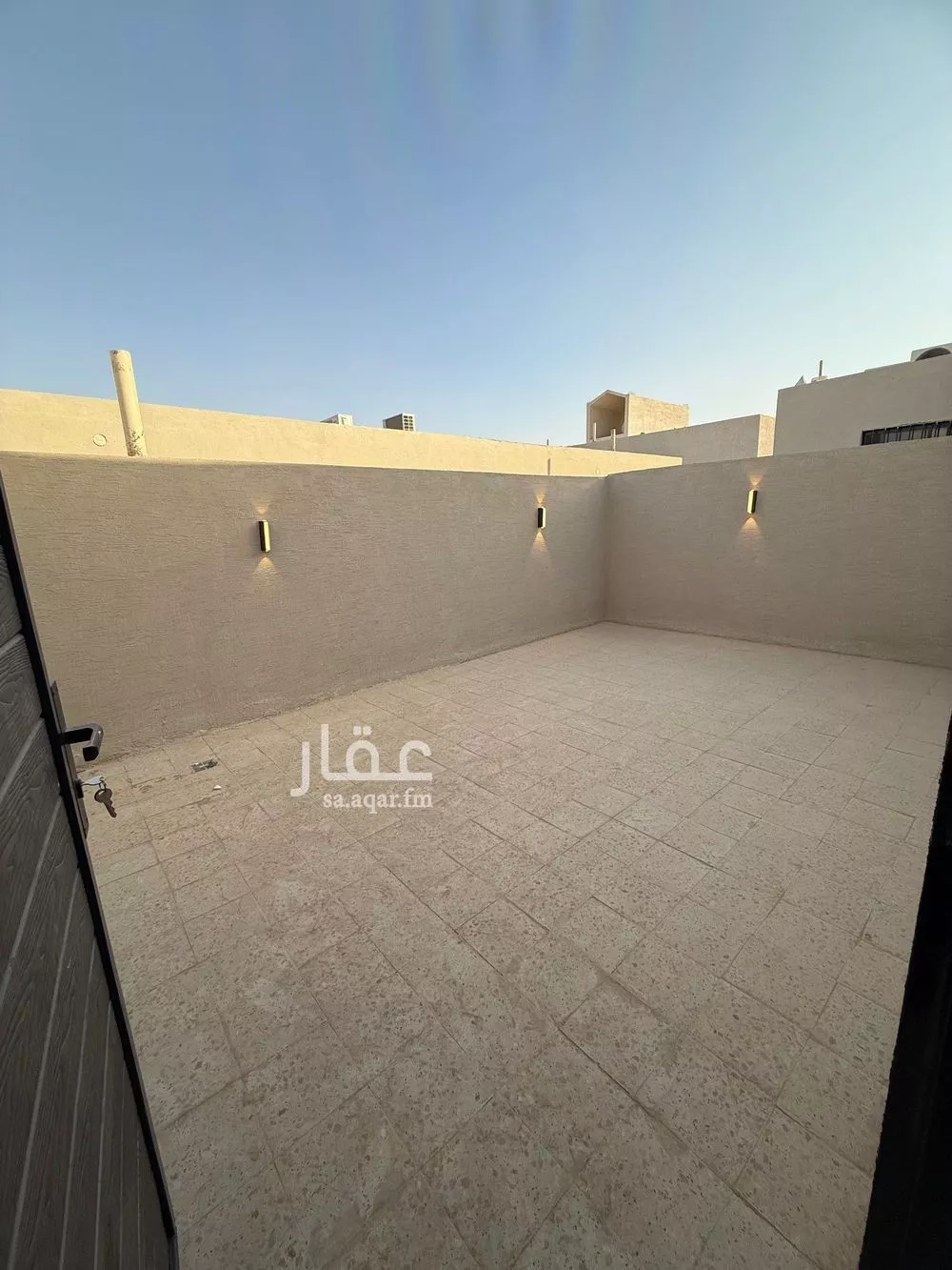 فيلا 5 غرف في النظيم 1