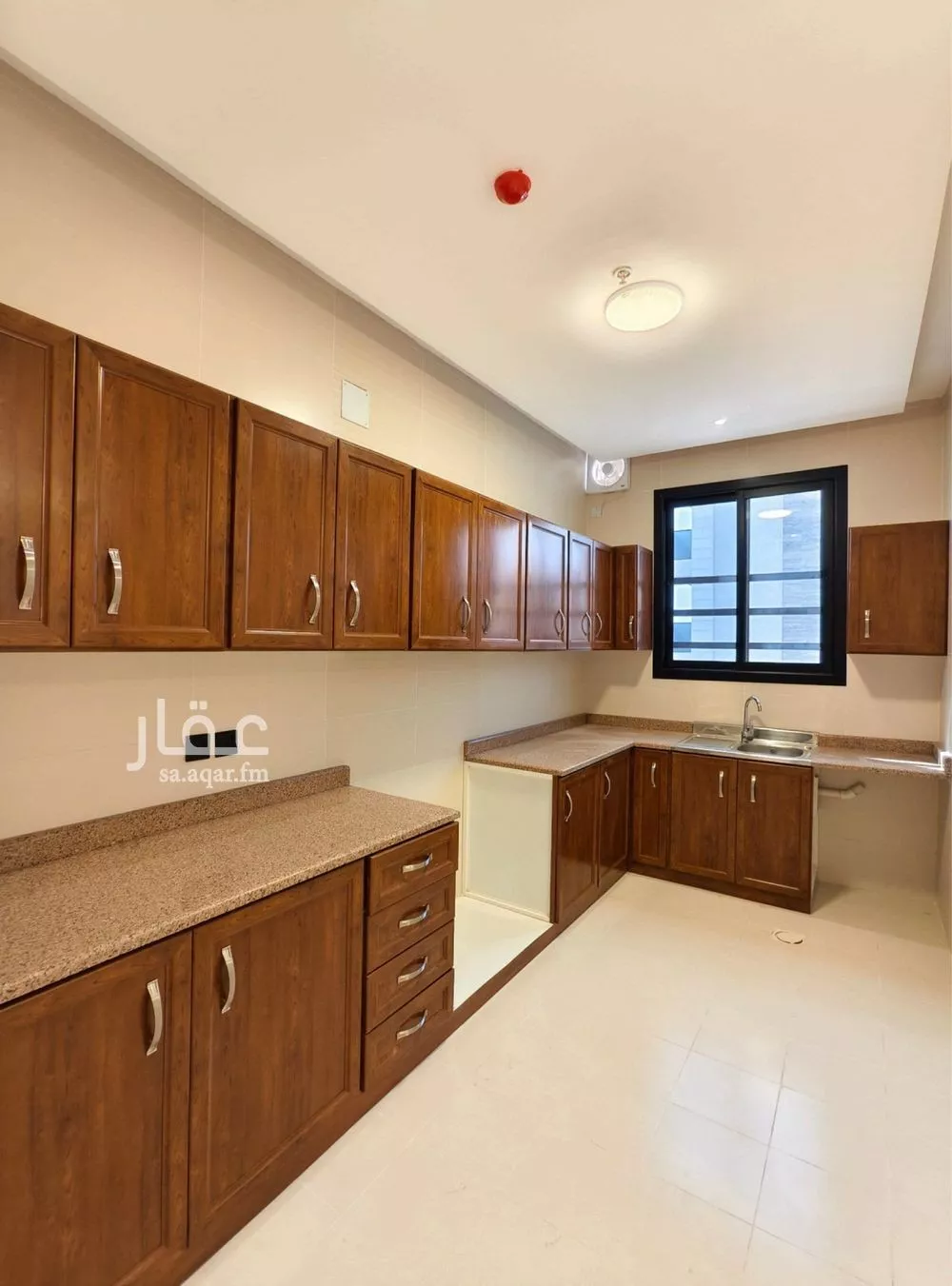 شقة 3 غرف في الروضة 2