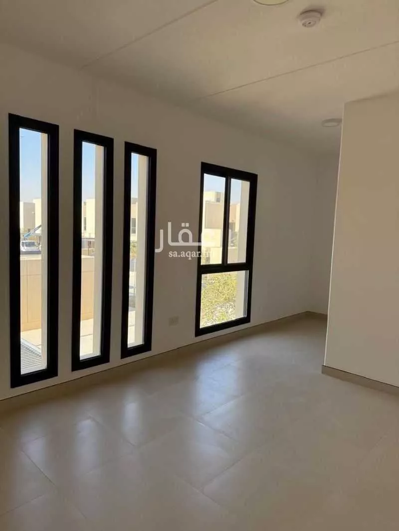 فيلا 4 غرف في الرياض 5