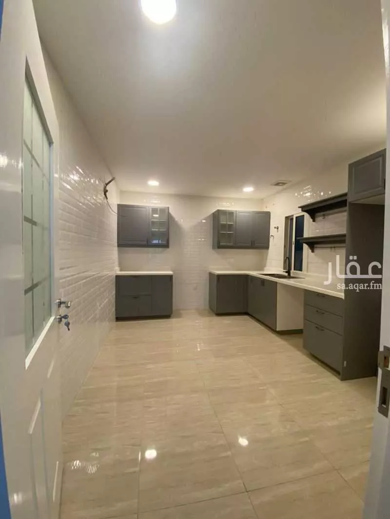 شقة 5 غرف في الشعلة 3